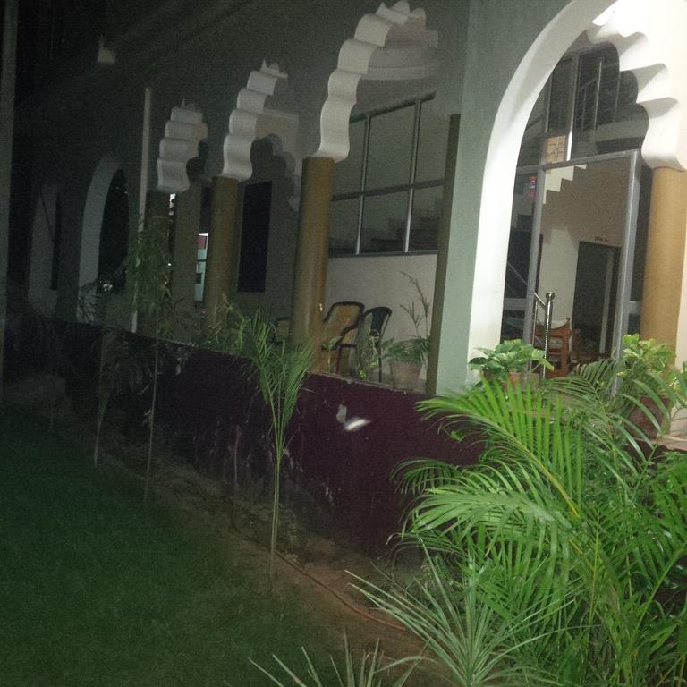 Adb Rooms Amer Resort Ranthambore Exterior photo